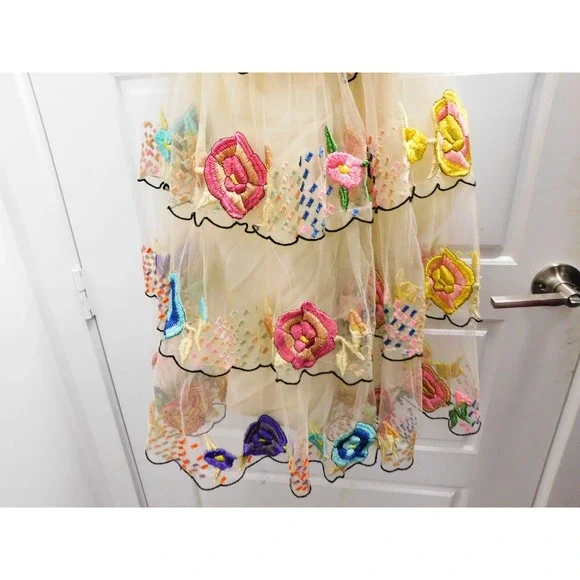 FREE PEOPLE RAMBLING ROSE DRESS EMBROIDERED ROSES IVORY TULLE SIZE 8 $350 - Picture 4 of 8